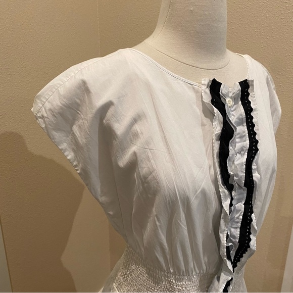 Prada White Poplin Surplice Smocked Waist Black Ruffle Dress Size IT 42- US 6 - Picture 4 of 12